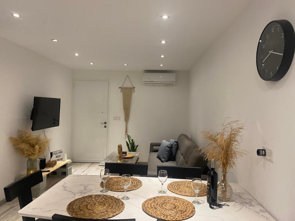 דירות לרנקה Luxury Lavender מראה חיצוני תמונה